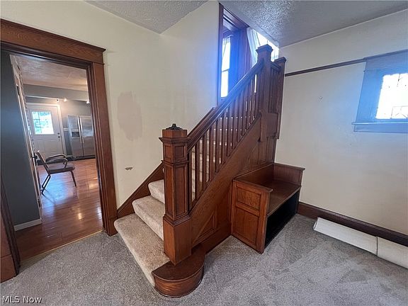 5th image of 407 E 11th St