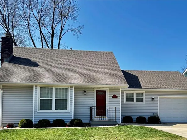 2820 Folsom St, Leavenworth, KS 66048