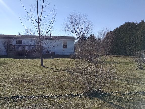 2nd image of 104 Montana Ln