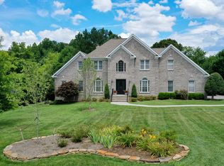 2660 Creekstone Cir, Maryville, TN 37804