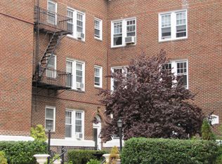 6 Altamont Ct APT 14, Morristown, NJ 07960