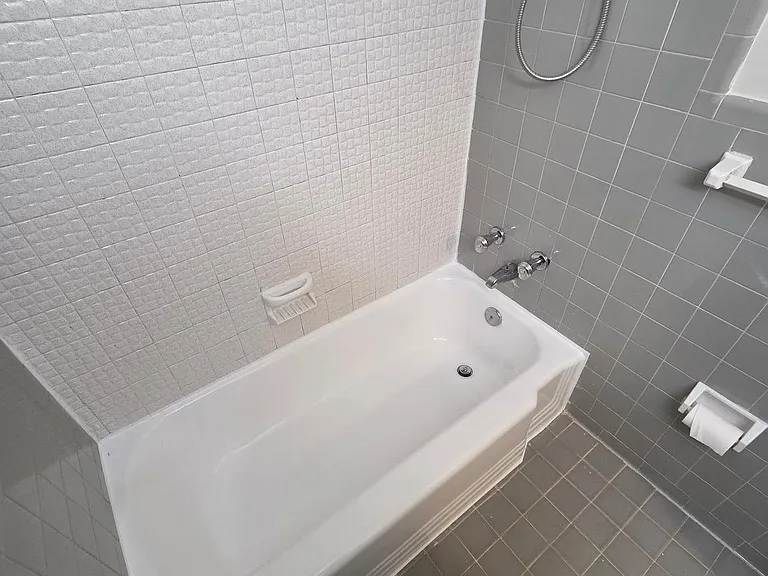 10424 Rockville Pike #402 — Photo 23