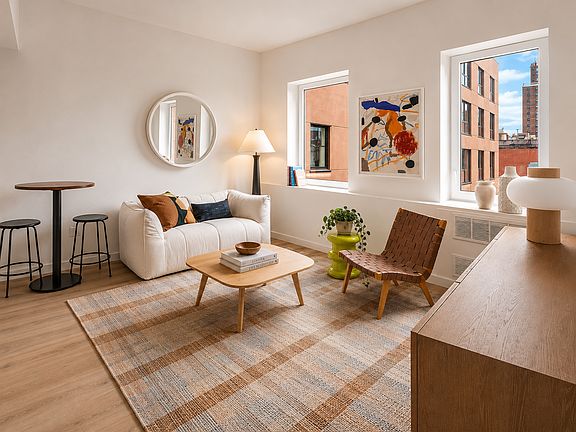 2nd image of 1861 Amsterdam Ave #310