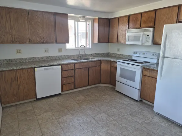 1202 S Coffman St, Longmont, CO 80501