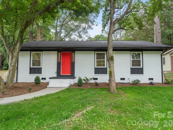 3900 Colebrook Rd, Charlotte, NC 28215