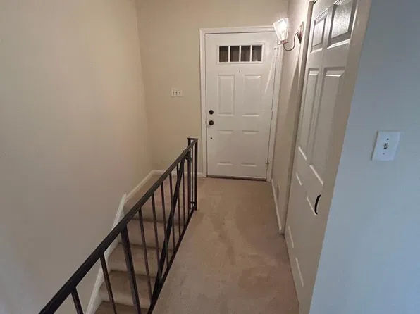 941 S Rolfe St #1, Arlington, VA 22204