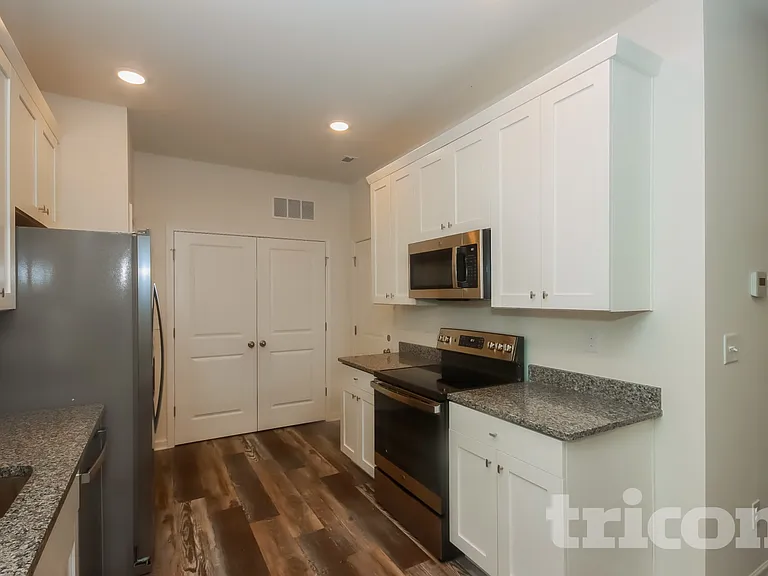 109 Sunwood Ct — Photo 7