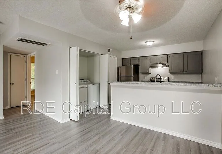 1939 Cranford Dr #102 — Photo 12