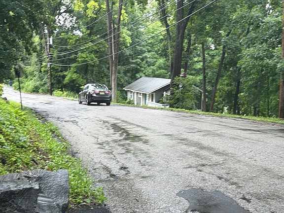 4th image of 41 Scenic Dr