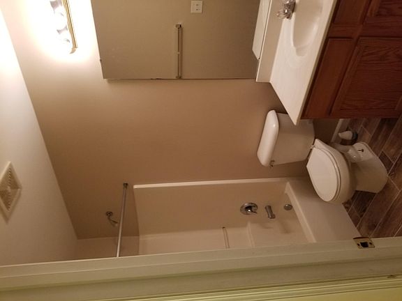 3rd image of 232 Americana Cir