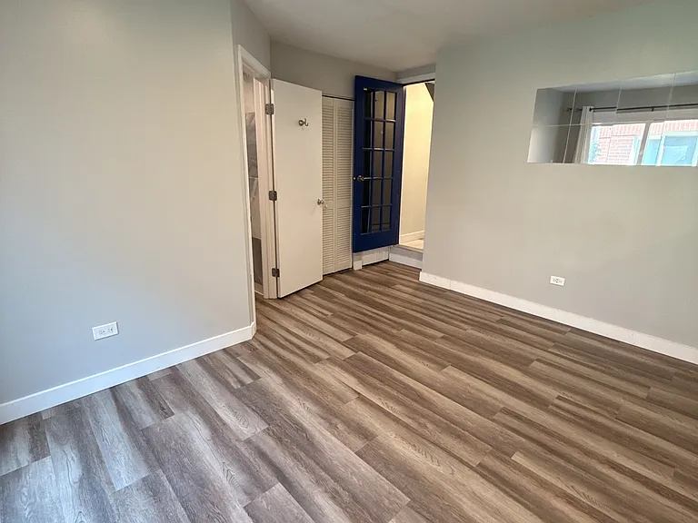 1835 W Oakdale Ave #C — Photo 6