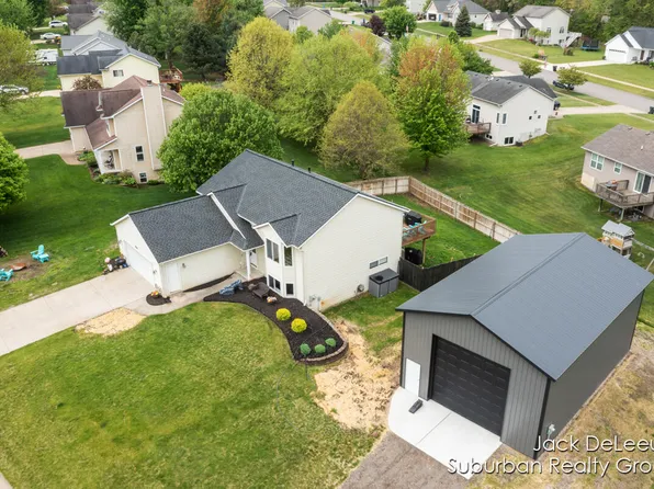 4030 Patti Rd, Dorr, MI 49323