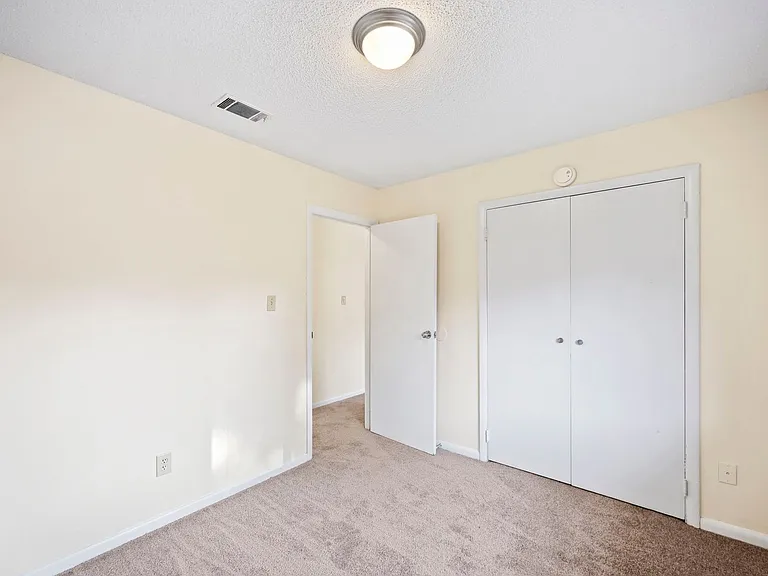 Country Creek Apartments — Photo 44