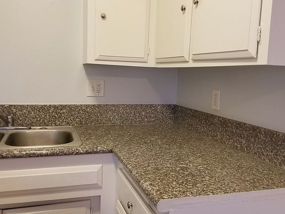 2nd image of 821 Bridewell St #821A