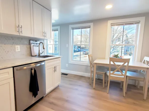 98 Sciarappa St #A, Cambridge, MA 02141