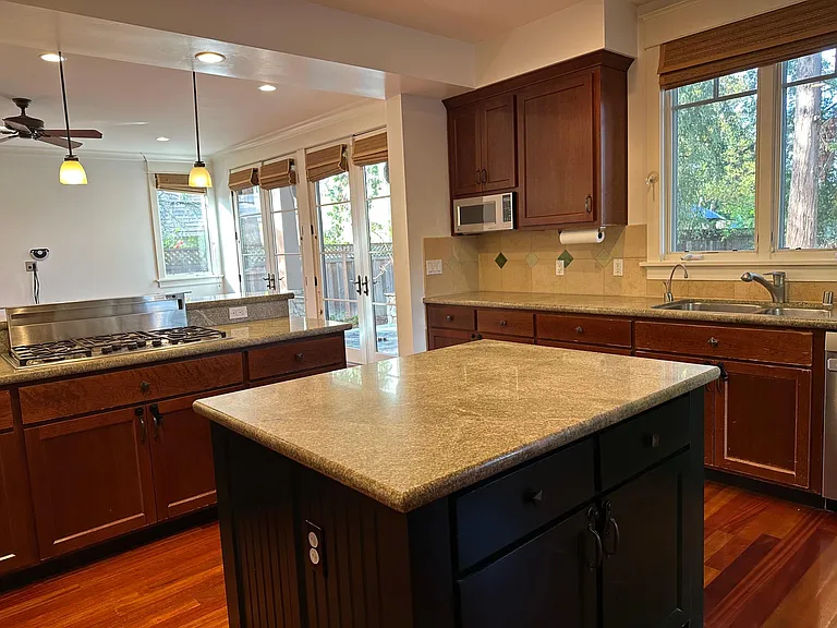 370 Duluth Cir — Photo 12