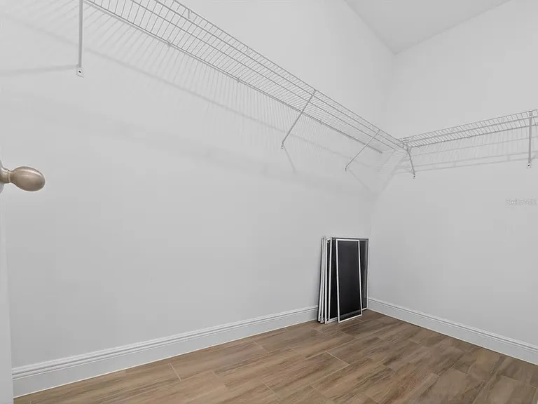 922 N Fairbairn Dr — Photo 23