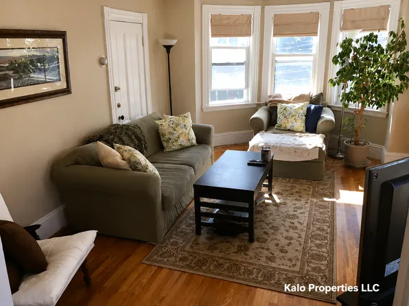 8 Hancock St #2, Somerville, MA 02144