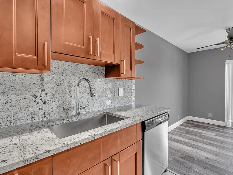 8911 NW 28th Dr #32B — Photo 4