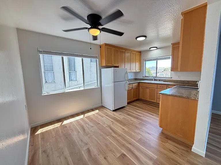 210 Athol Ave #10 — Photo 5