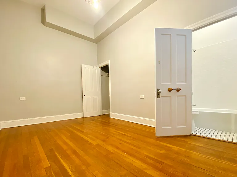 16 W Mount Vernon Pl #2B — Photo 7