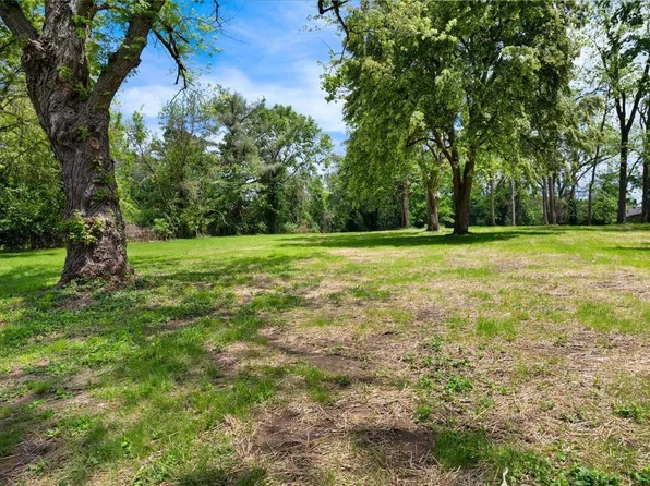 000 N National Avenue, Springfield, MO 65803