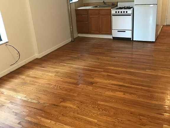 4th image of 126 Saint Marks Pl APT 15