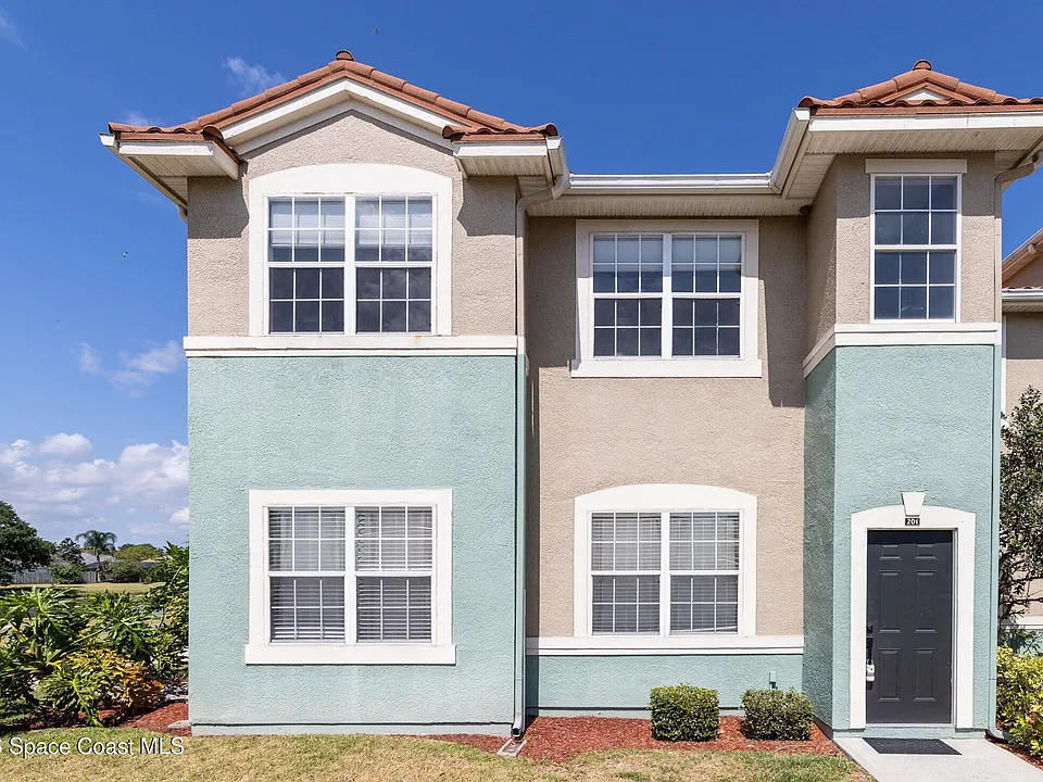 1766 Sophias Dr #201