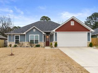 1302 Frankie Ln, Longview, TX 75604