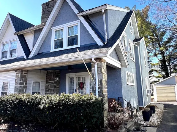 626 Country Club Ln, Havertown, PA 19083