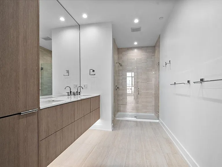 728 Lofts — Photo 43