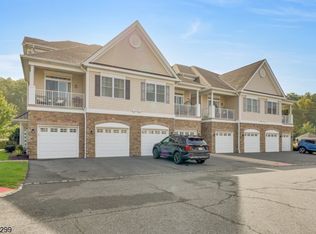 72 Elston Ct, Wayne, NJ 07470