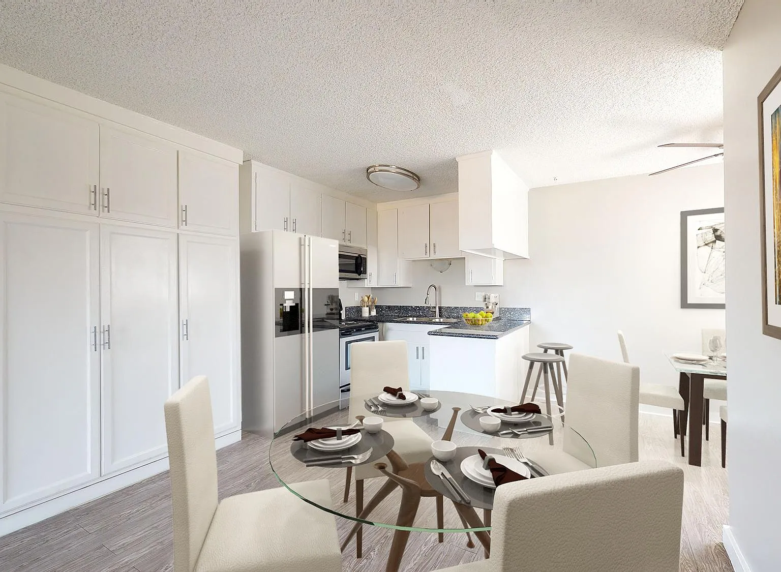 903 N Eucalyptus Ave — Photo 3