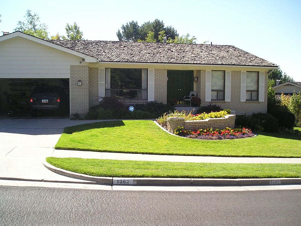 2nd image of 1362 Embassy Way