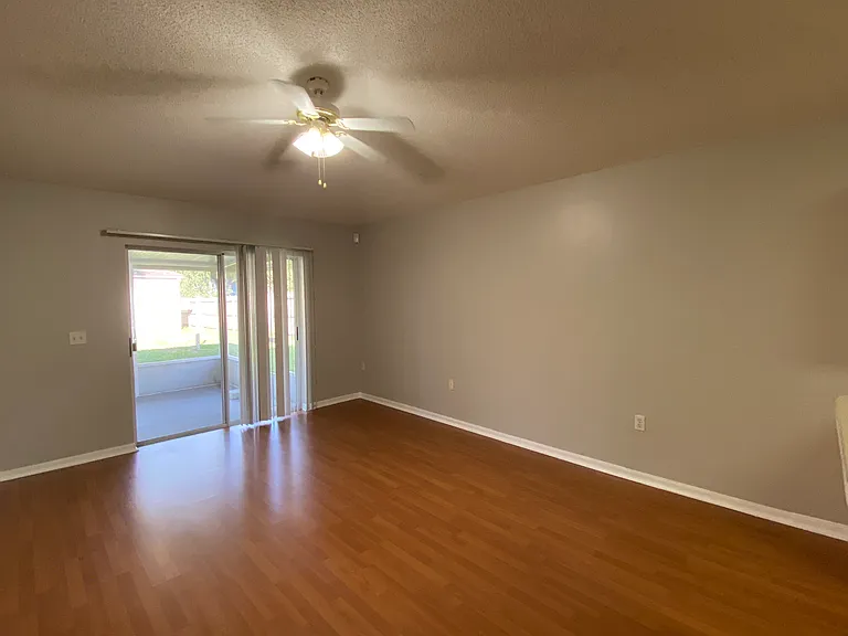 4754 Willamette Cir — Photo 6