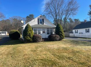 501 Riverside Dr, North Grosvenordale, CT 06255