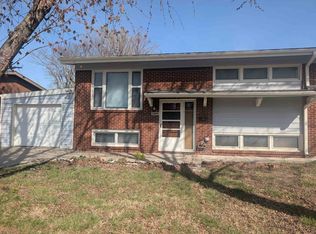 2204 S Bennett St, Wichita, KS 67213