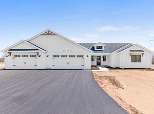 40311 Hemingway Ave, North Branch, MN 55056