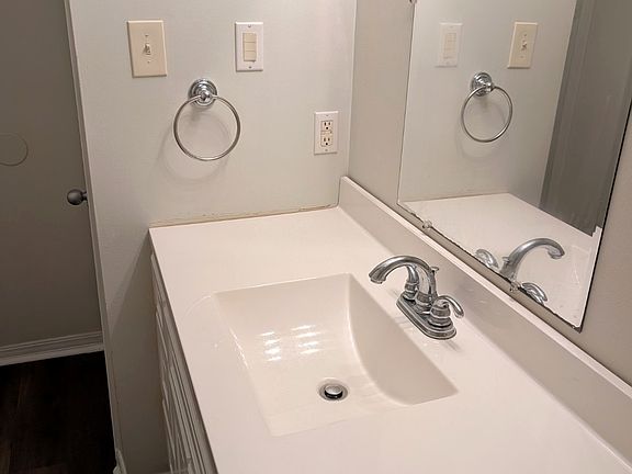 5th image of 44176 Simpson Pl #A