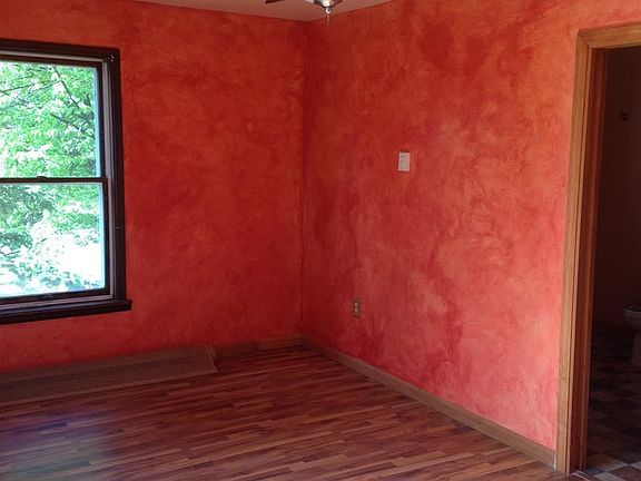 4th image of 1604 Altamont St