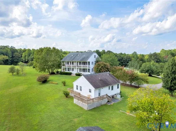 618 Rivanna Woods Dr, Fork Union, VA 23055