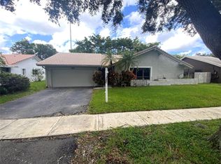 10209 NW 7th Ct, Plantation, FL 33324
