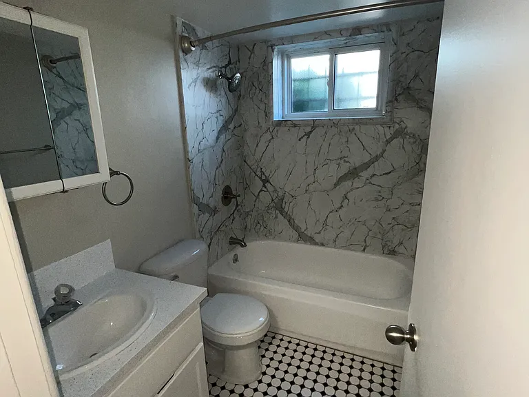 20 S Pennsylvania St #6 — Photo 6