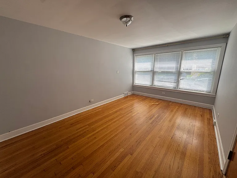9034 La Crosse Ave #1S — Photo 2