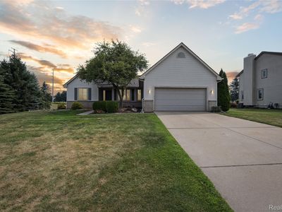 493 Cloverview Ln, Howell, MI, 48843