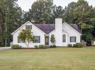 40 Otara Woods Dr, Newnan, GA 30263