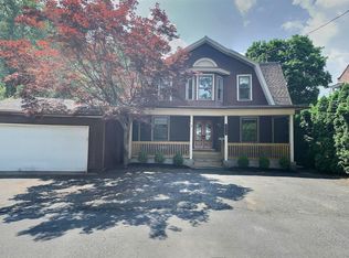 979 Balltown Rd, Niskayuna, NY 12309