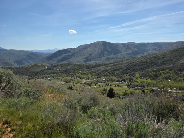 3325 N Oak Canyon Rd, Huntsville, UT 84317