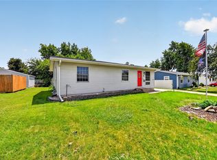 2447 Lauren Dr SW, Cedar Rapids, IA 52404