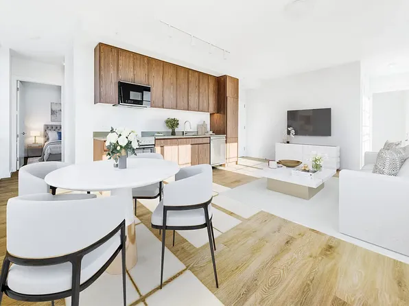 40 Bruckner Boulevard image 1 of 11